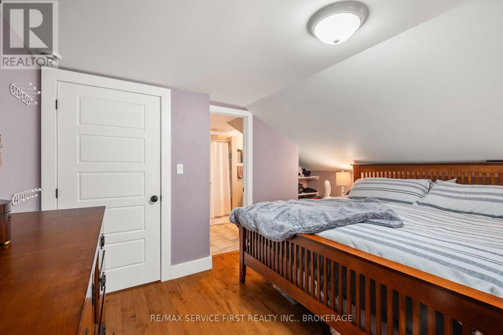 3674 PRINCESS STREET Image 44