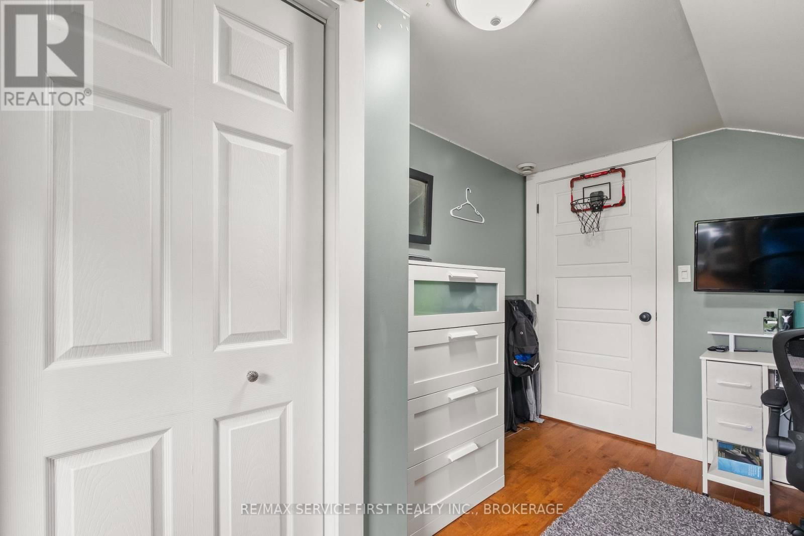 3674 PRINCESS STREET Image 48