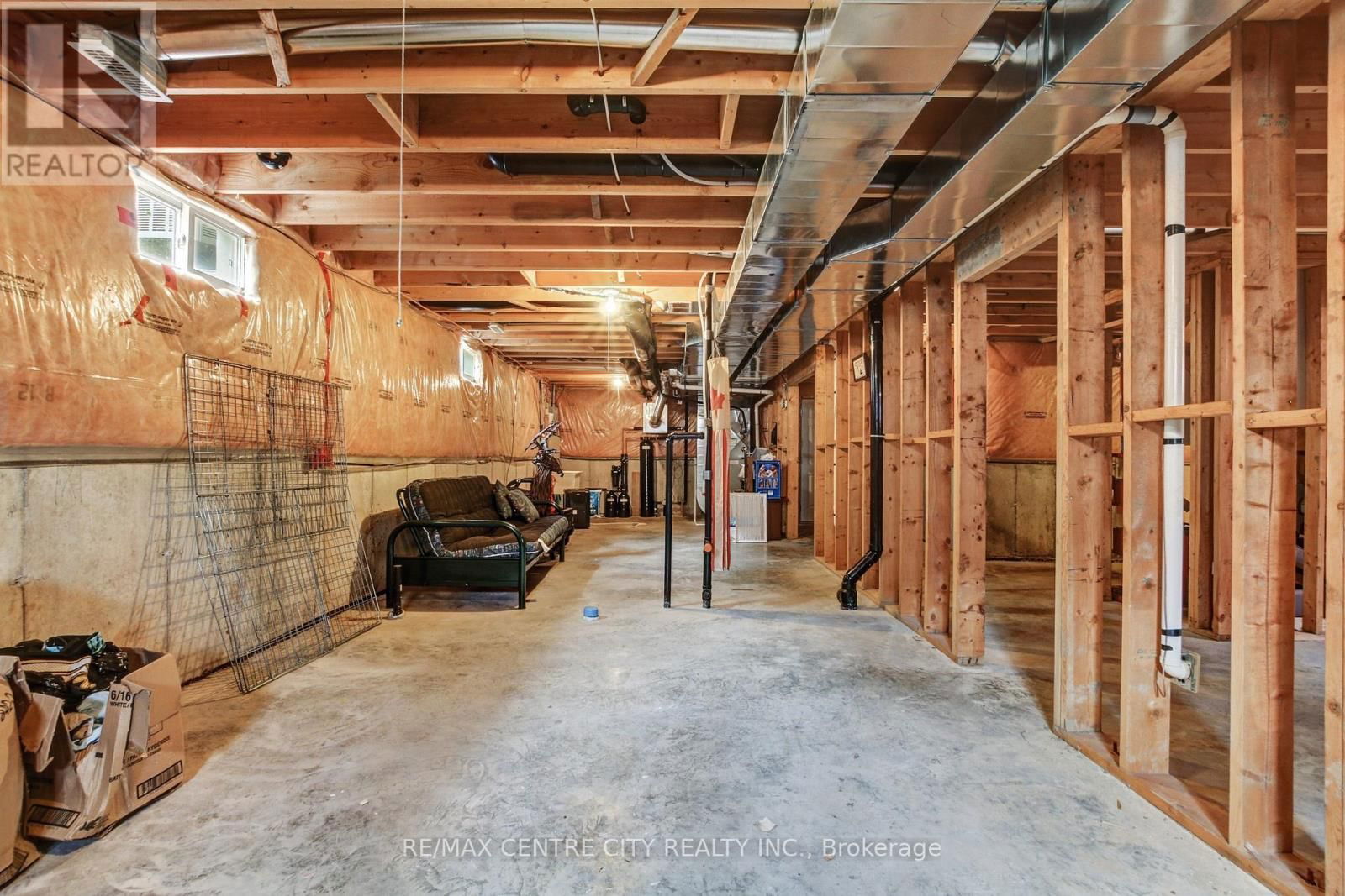 20 STEEPLECHASE COURT Image 17