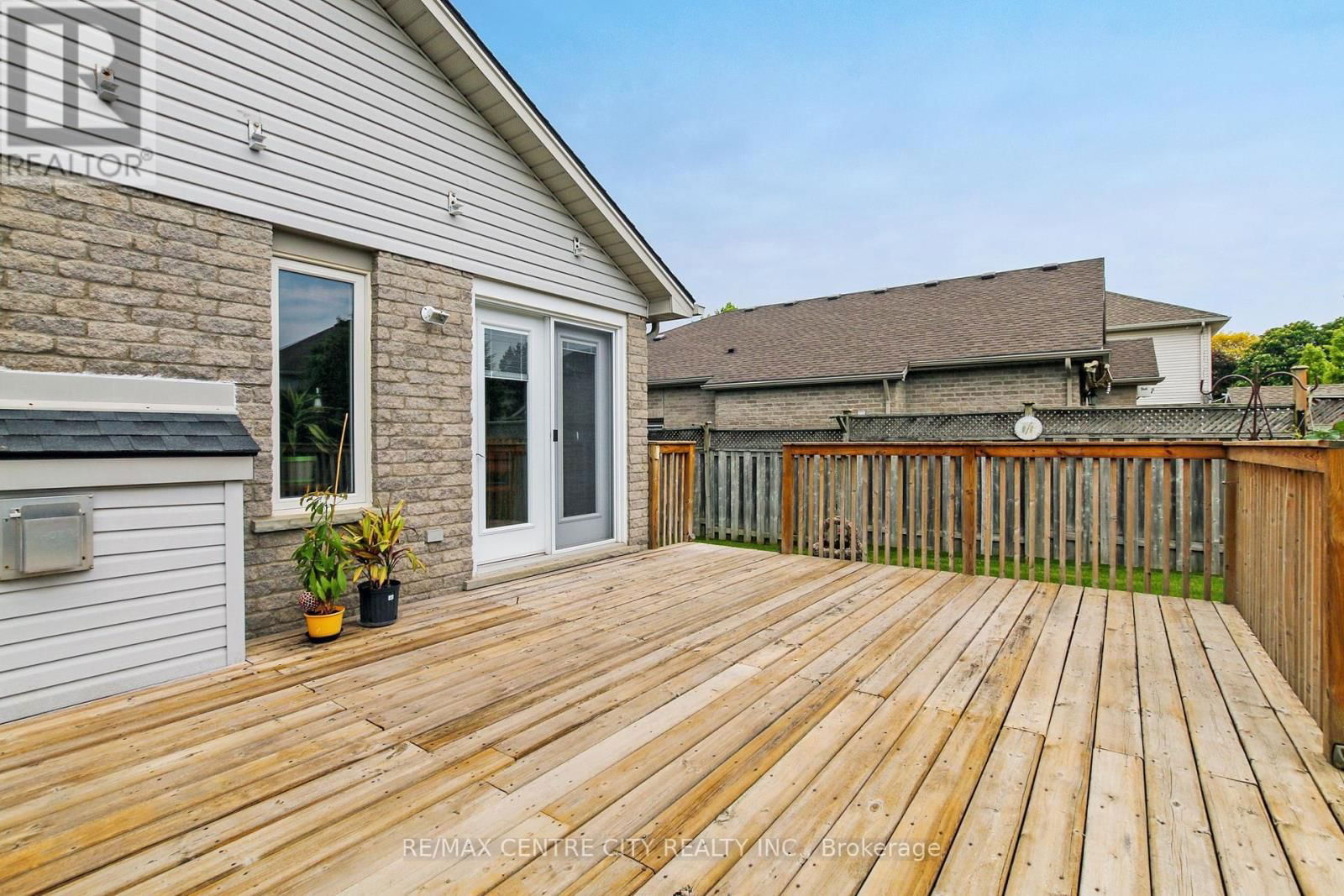 20 STEEPLECHASE COURT Image 22