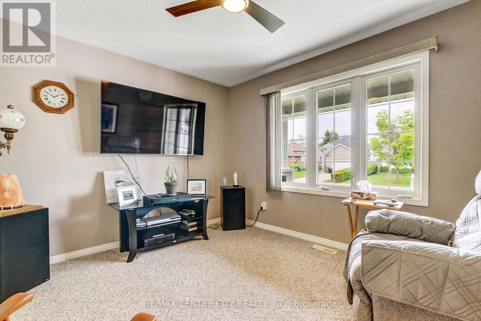 20 STEEPLECHASE COURT Image 5