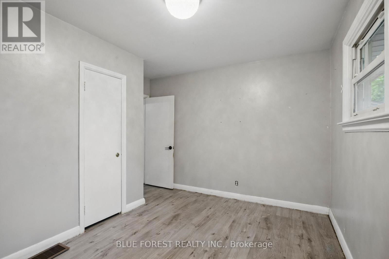 338 FAIRVIEW AVENUE Image 12