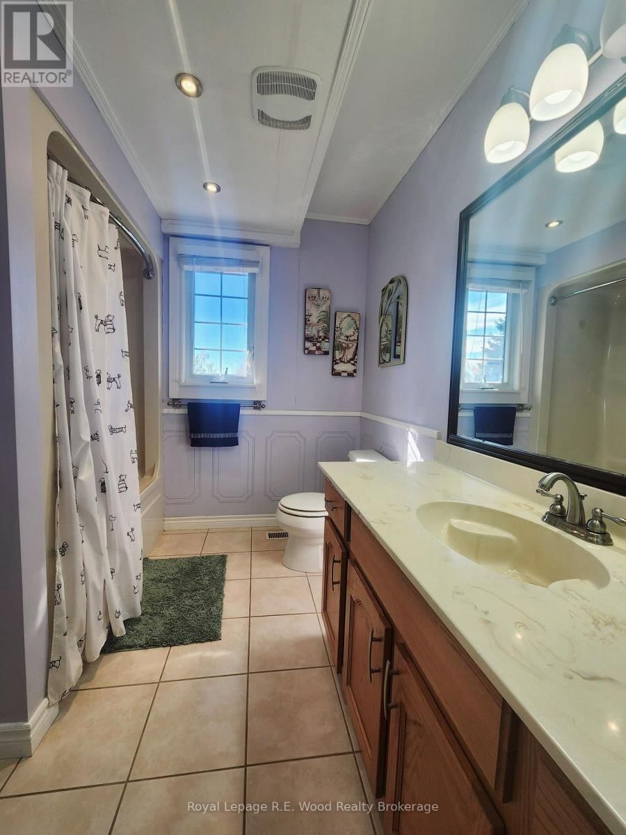 98 ALLEN STREET Image 19