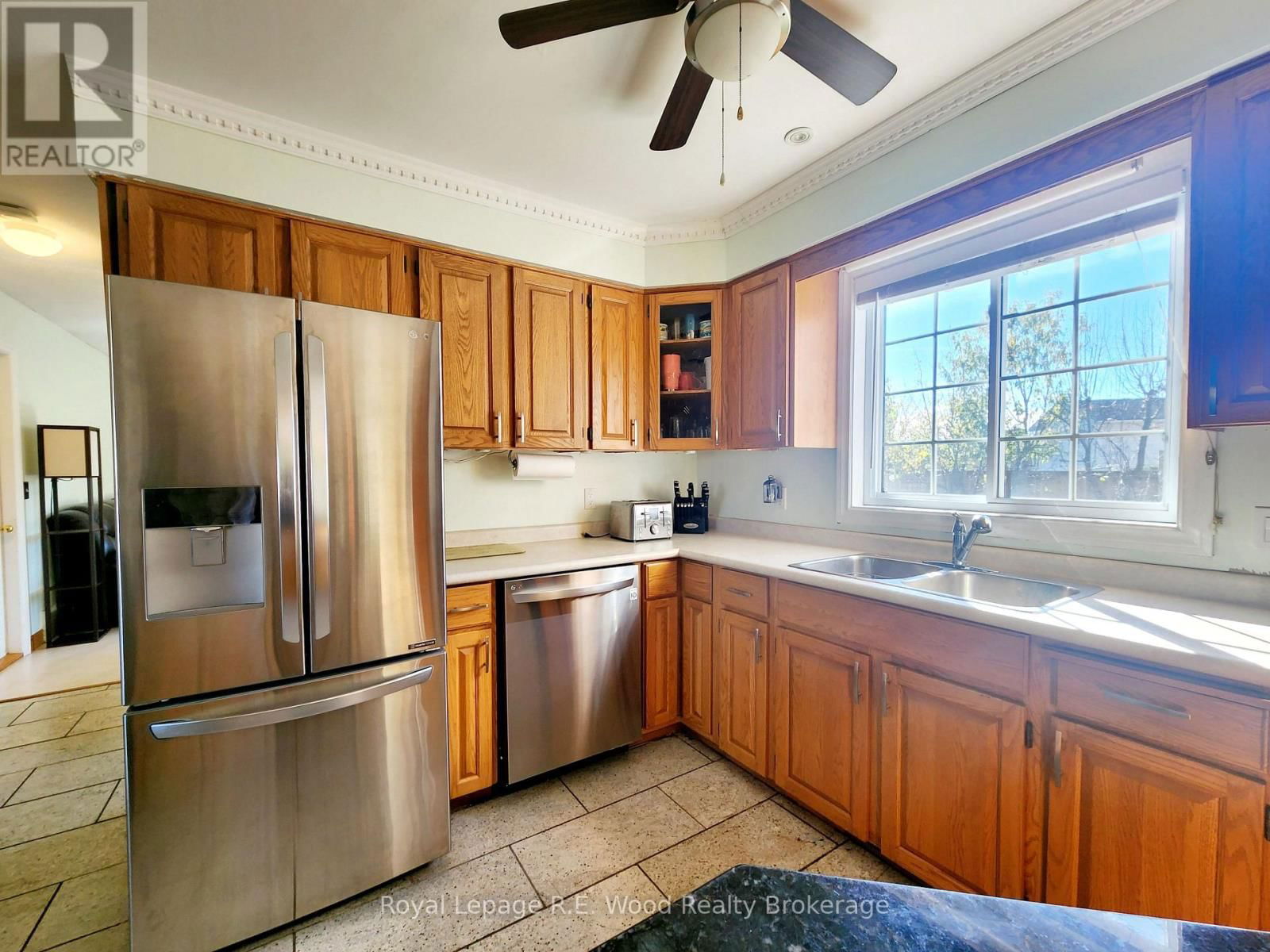 98 ALLEN STREET Image 5
