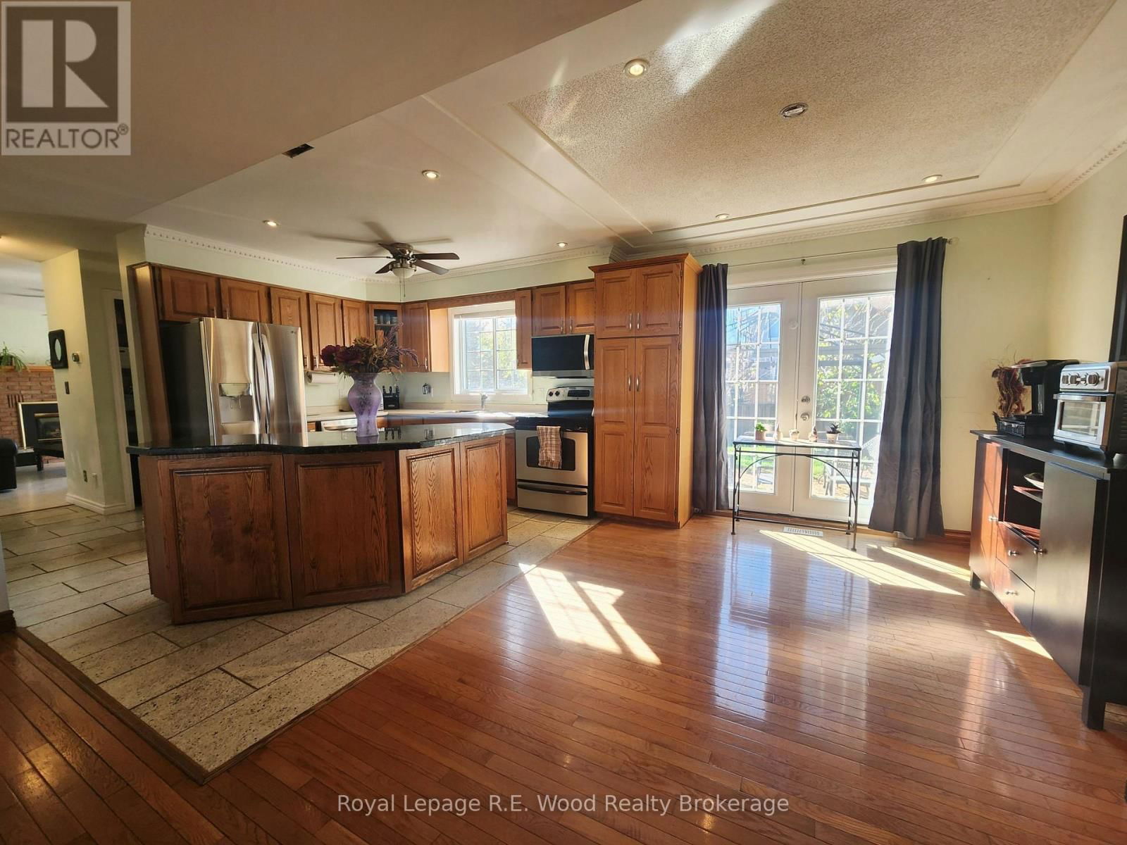 98 ALLEN STREET Image 8