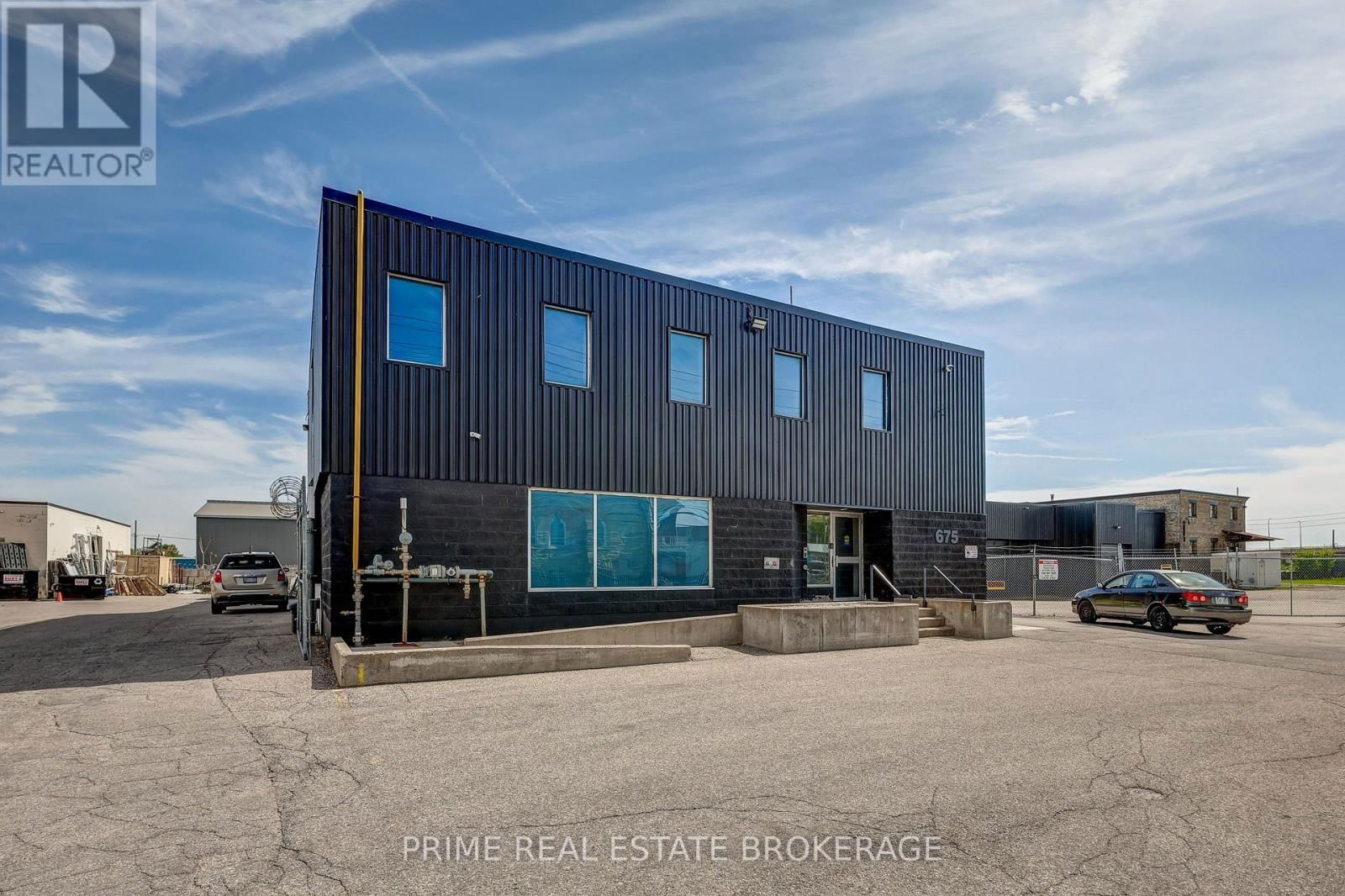 675 YORK STREET Image 3