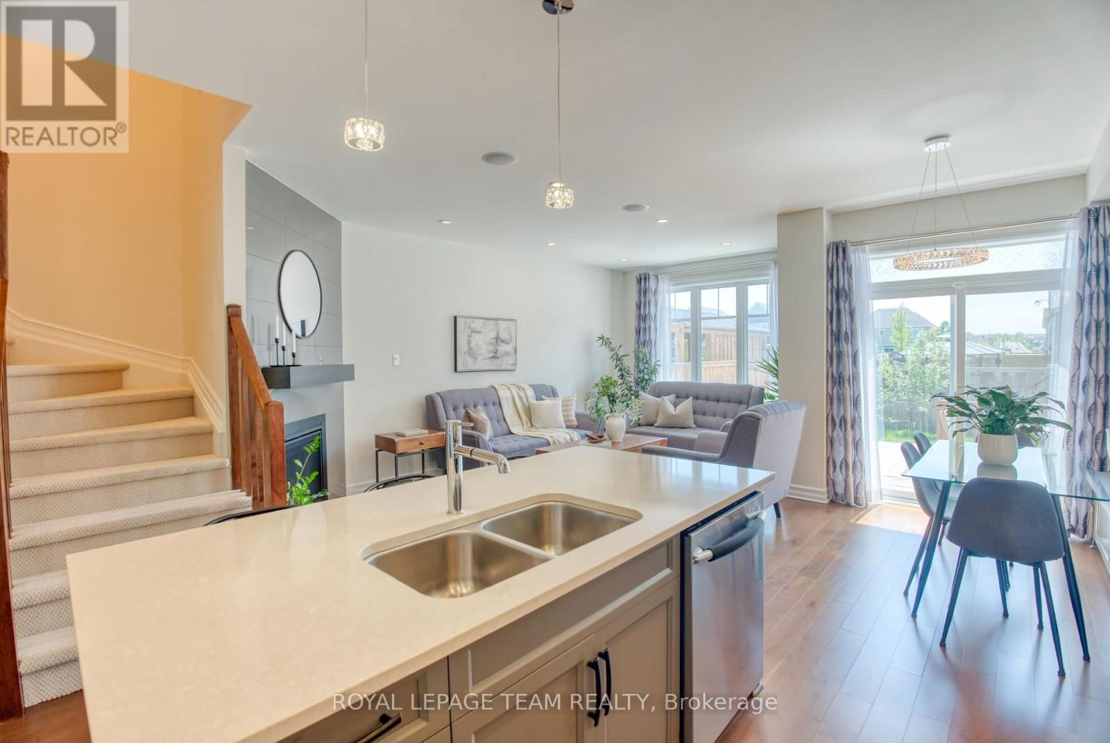 102 HELEN RAPP WAY Image 11