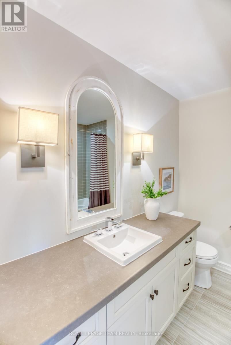 102 HELEN RAPP WAY Image 31