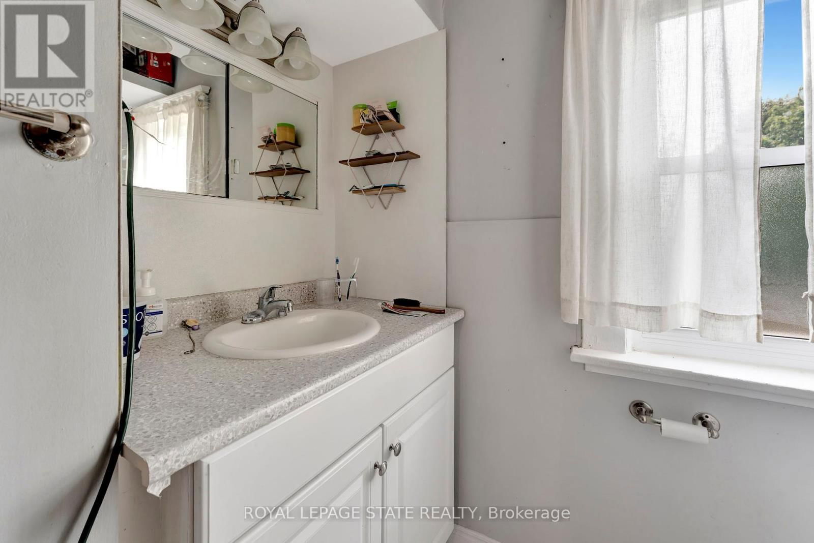 237 MARLBOROUGH STREET Image 15