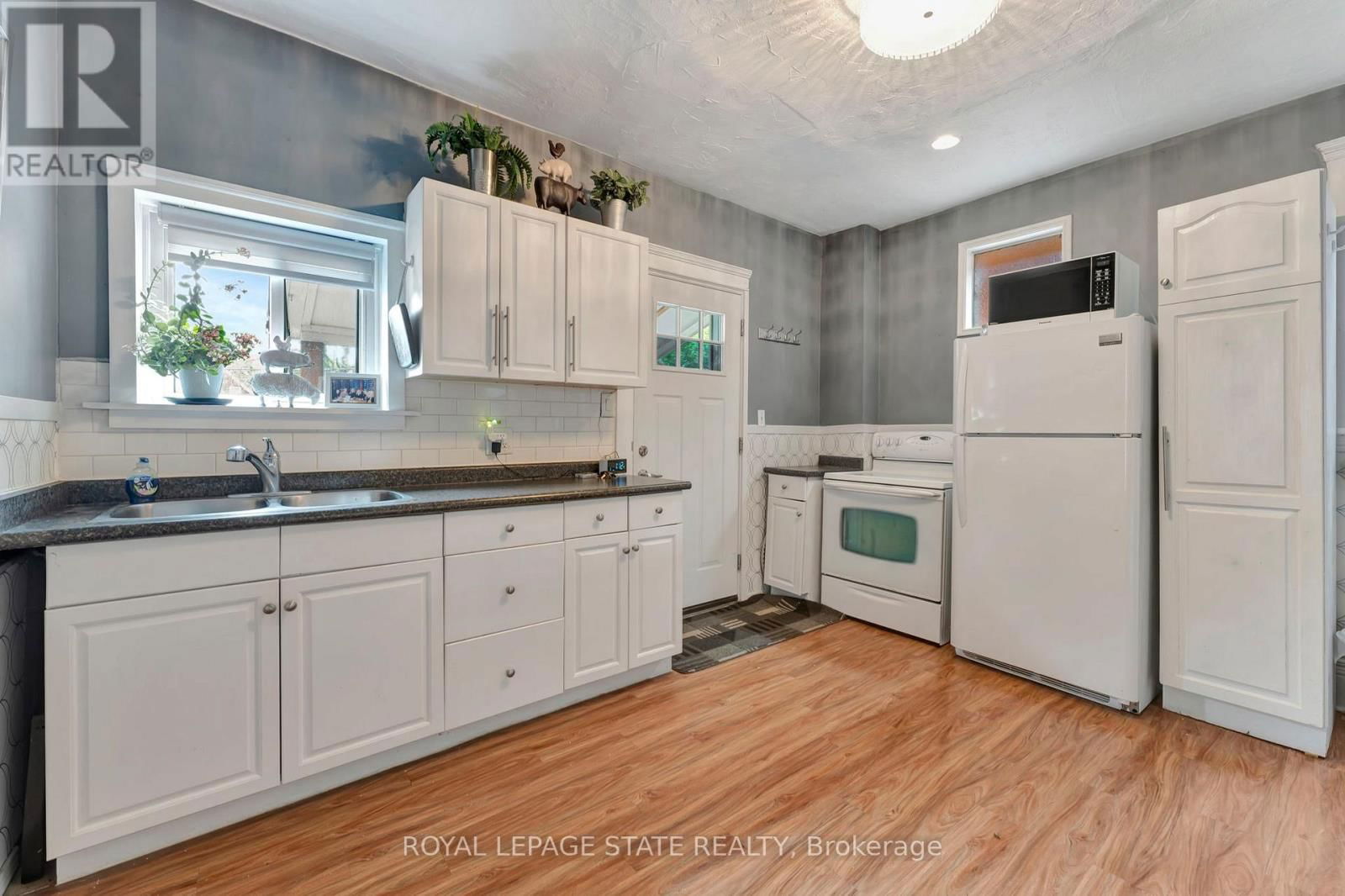 237 MARLBOROUGH STREET Image 18