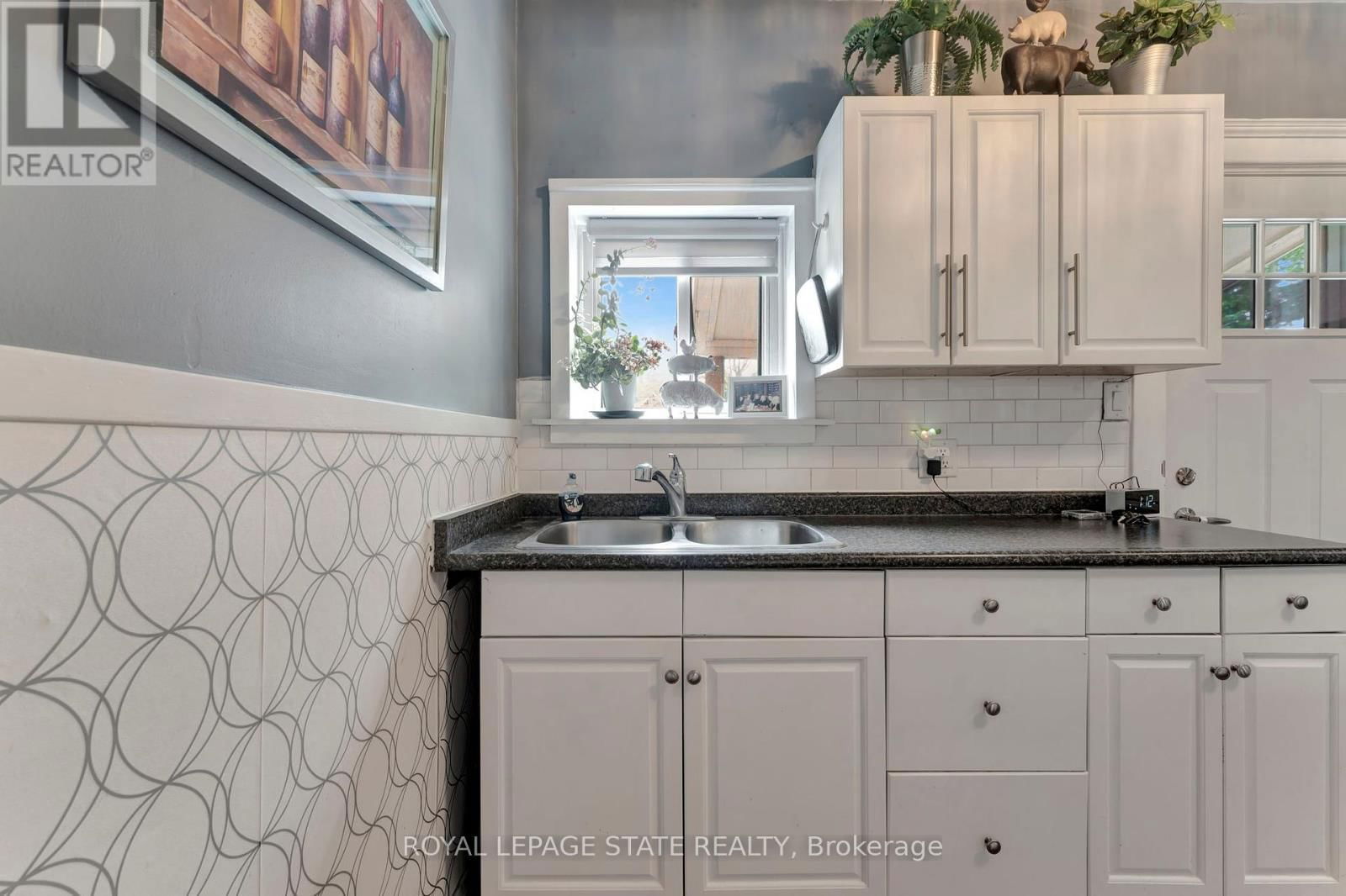 237 MARLBOROUGH STREET Image 19