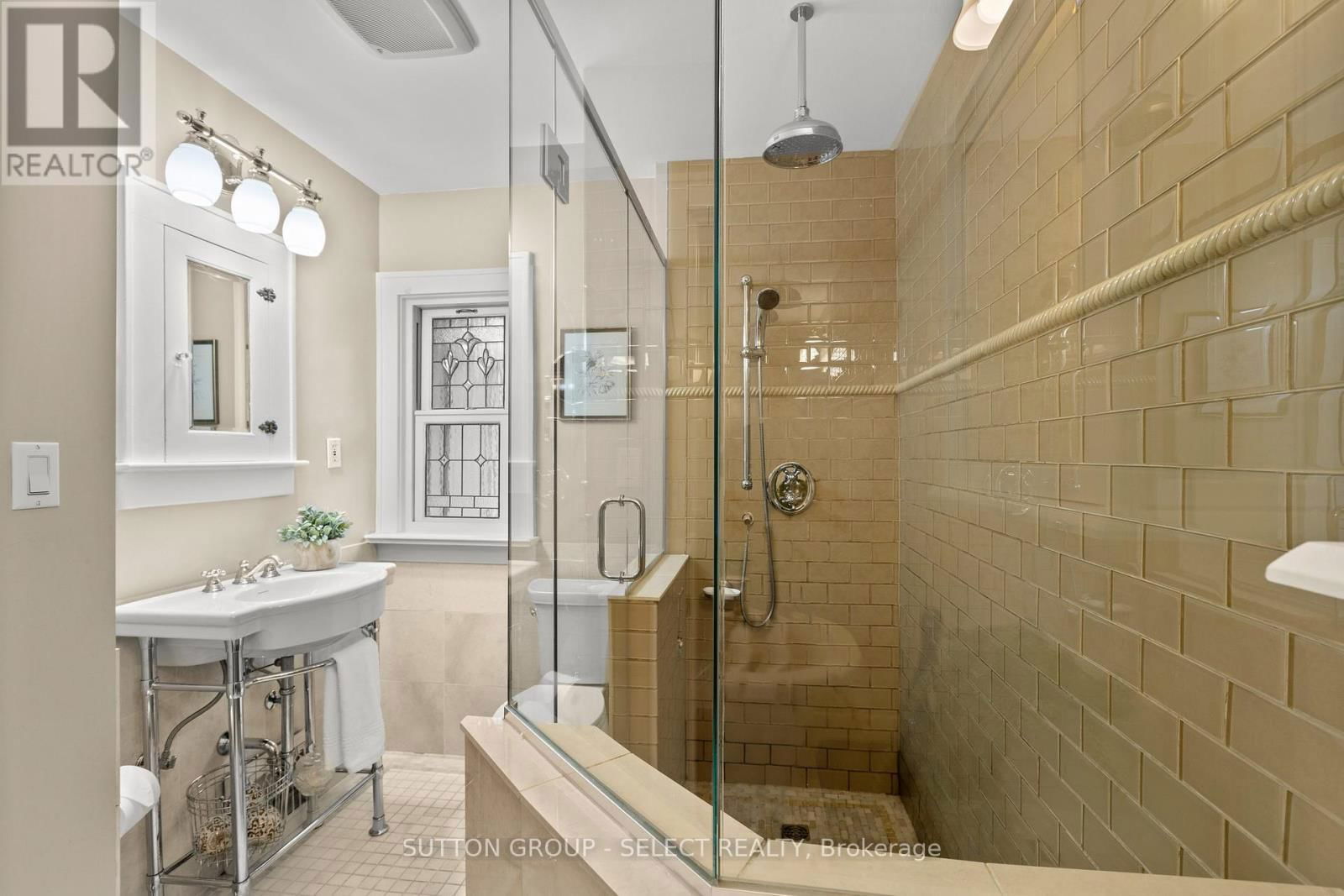 391 REGENT STREET Image 35