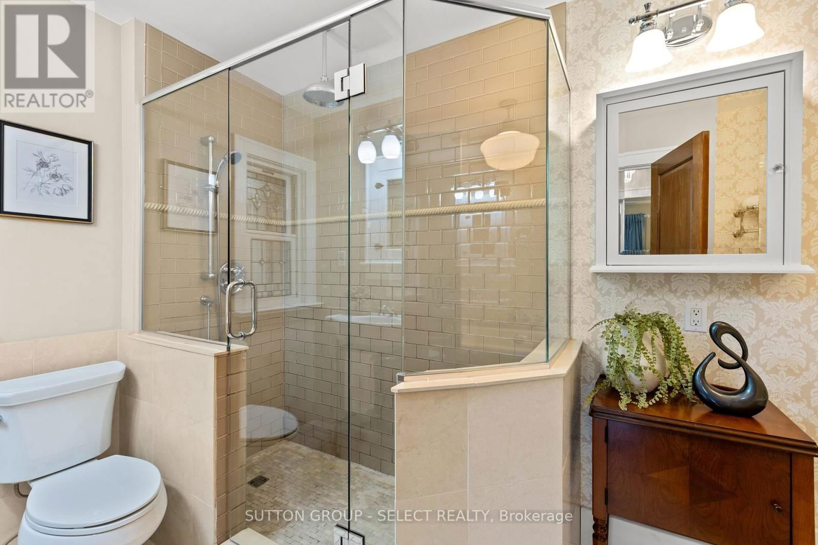 391 REGENT STREET Image 36