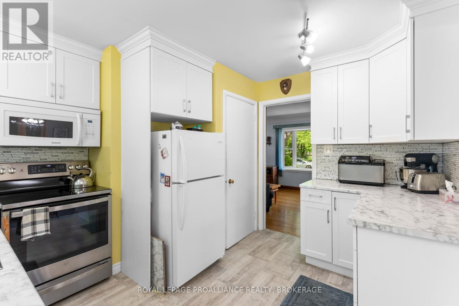 1761 FLOYD AVENUE Image 12