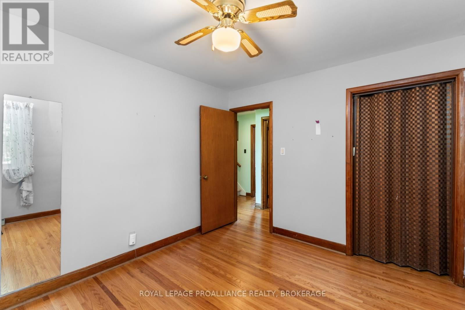 1761 FLOYD AVENUE Image 19