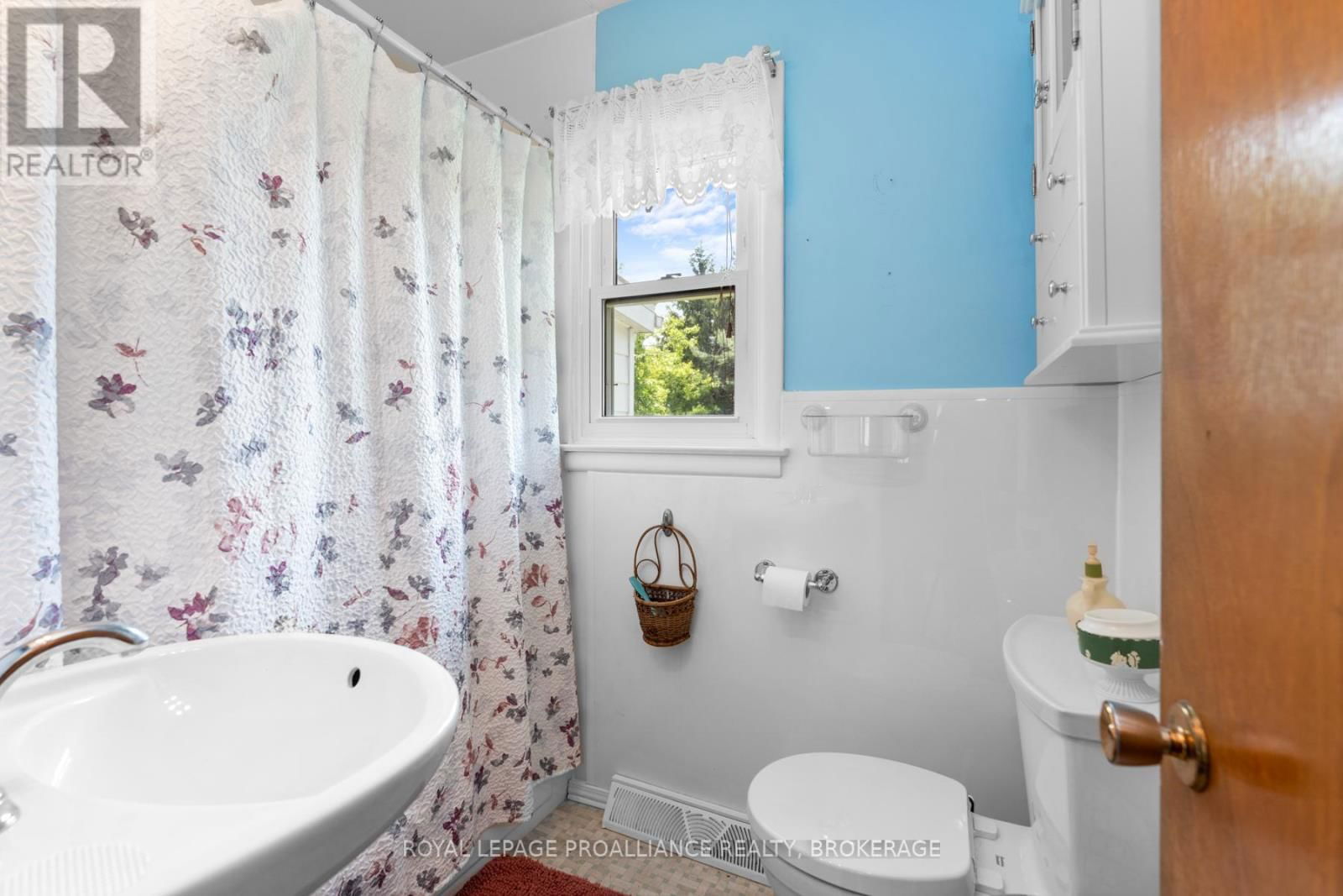 1761 FLOYD AVENUE Image 23