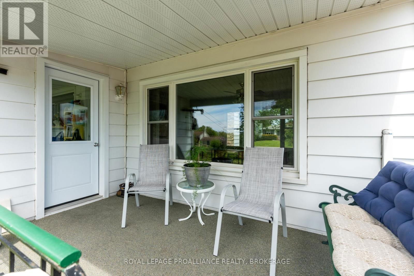 1761 FLOYD AVENUE Image 36