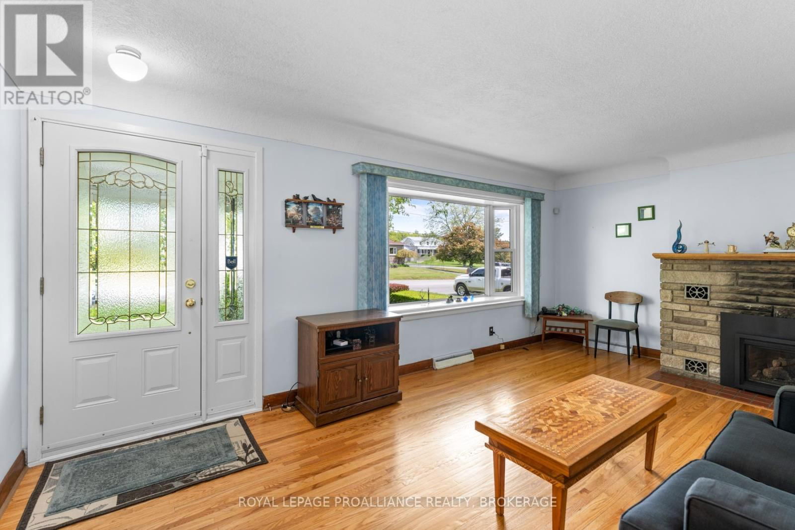 1761 FLOYD AVENUE Image 7