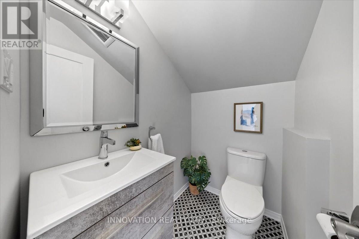 B - 36 DUFFERIN ROAD Image 21