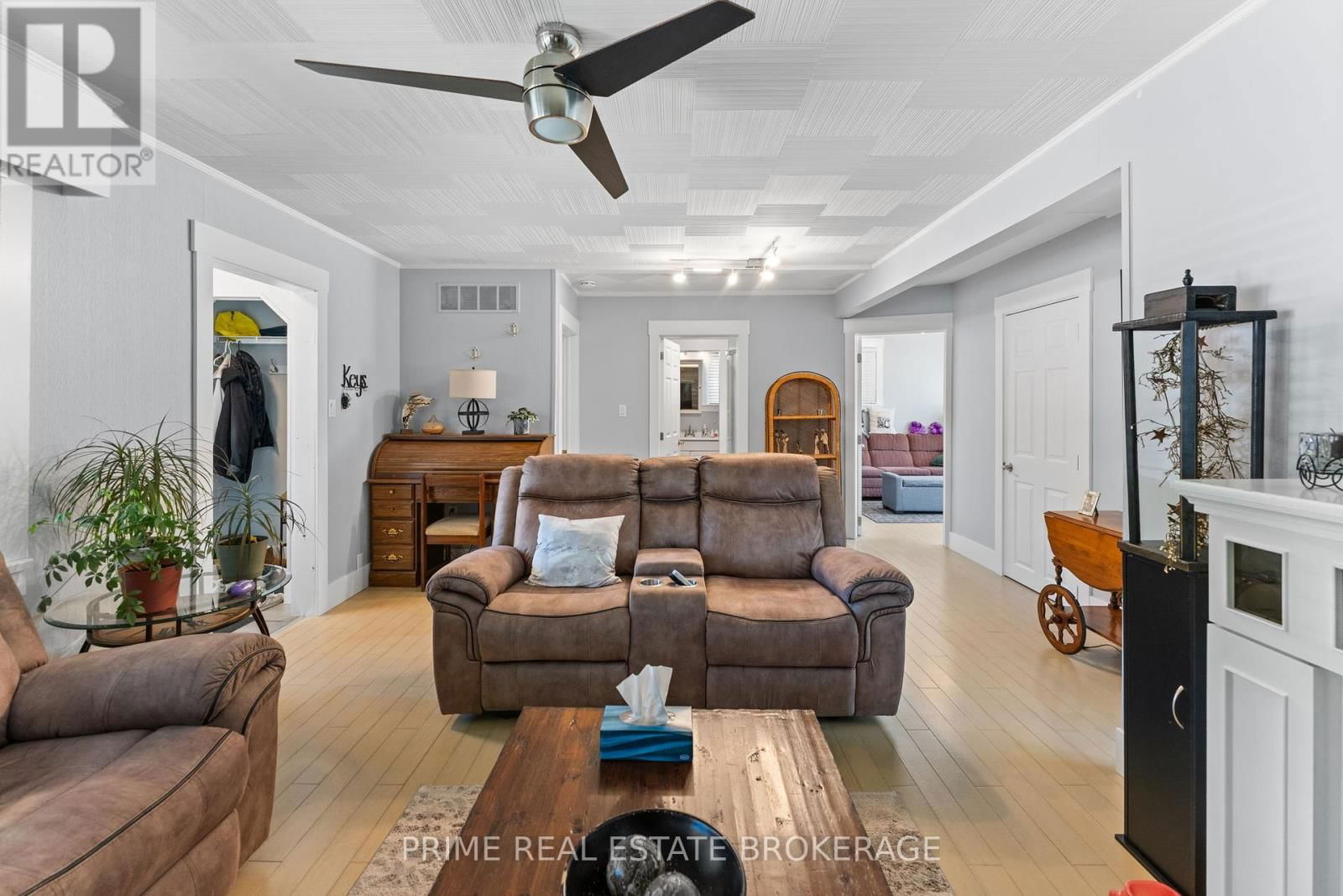 34 ONTARIO STREET SOUTH Image 11