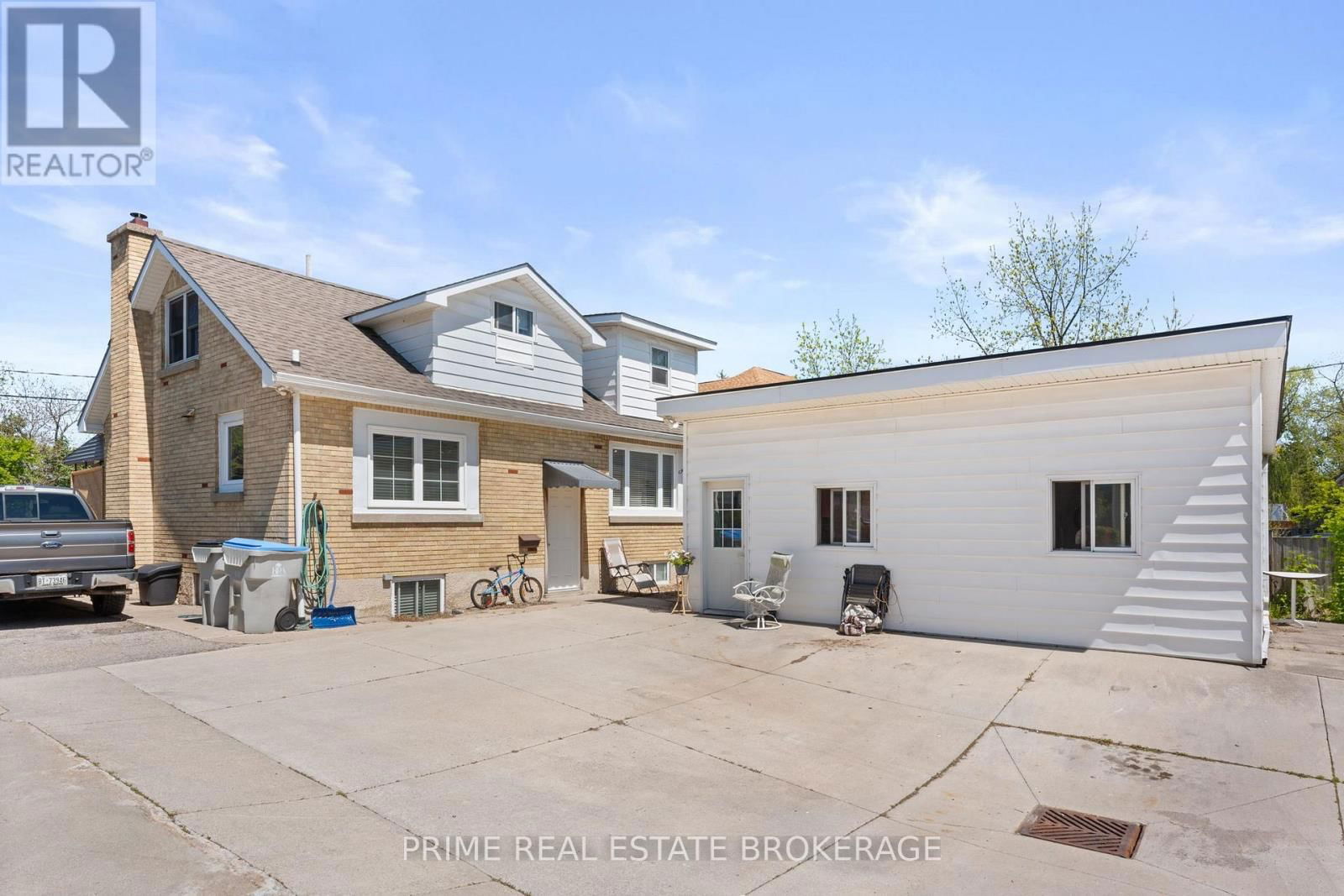 34 ONTARIO STREET SOUTH Image 31