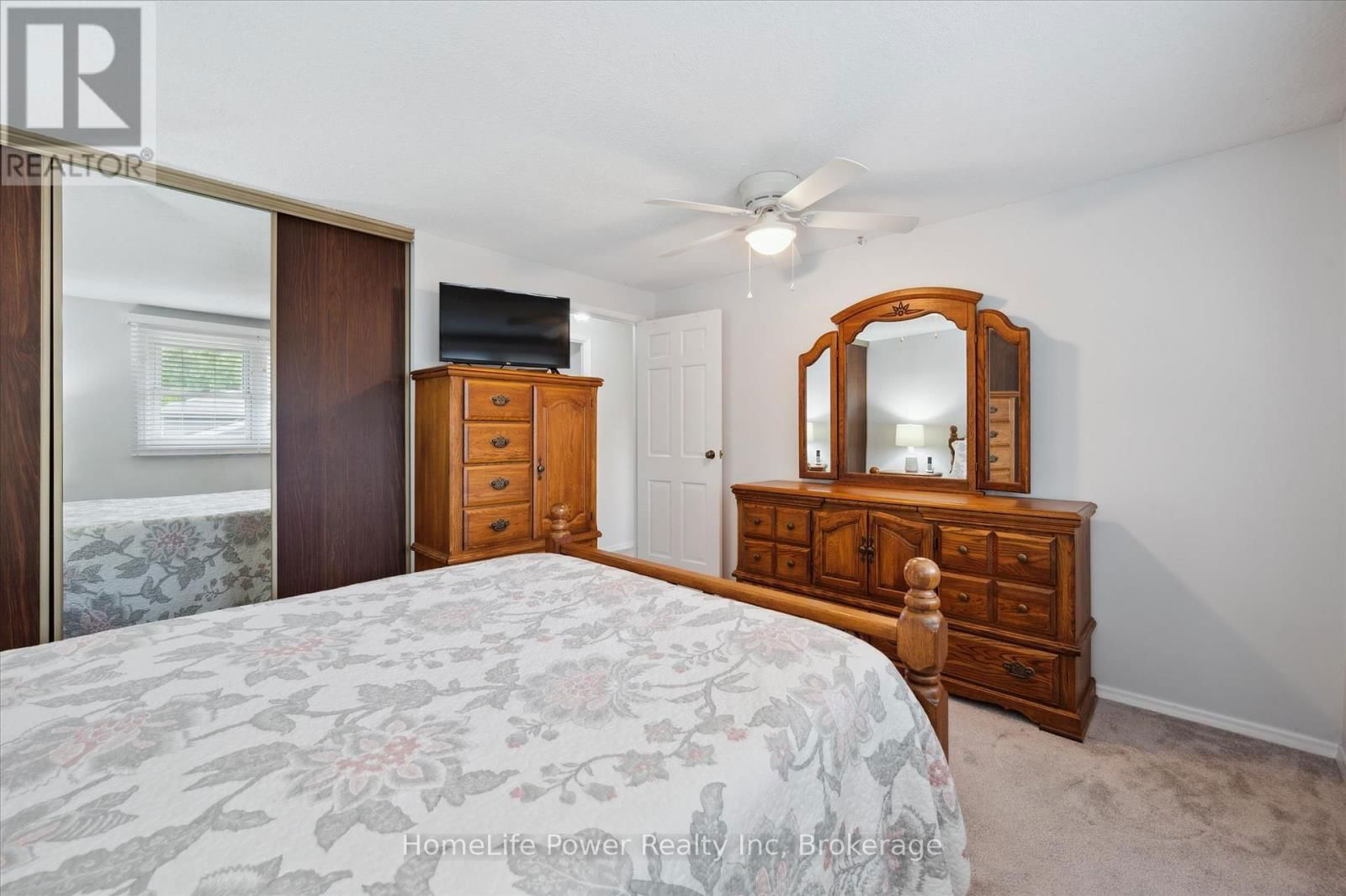 36 SANDERSON DRIVE Image 20
