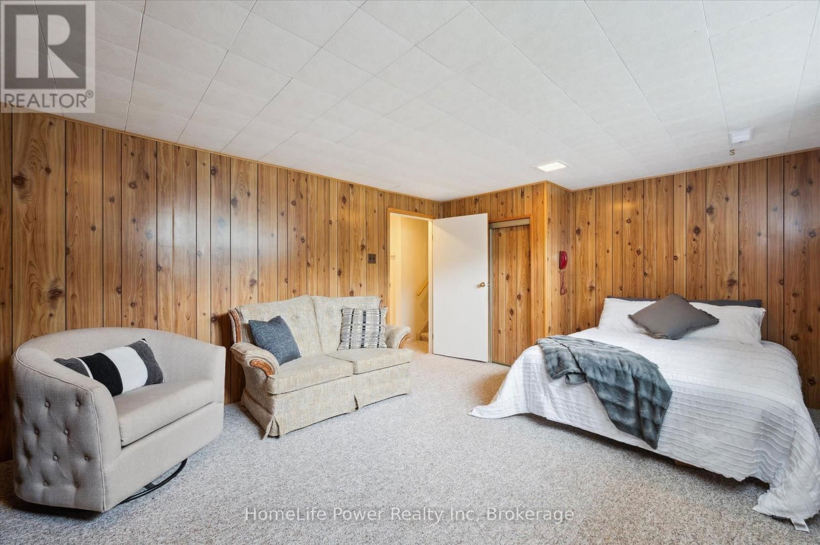 36 SANDERSON DRIVE Image 26