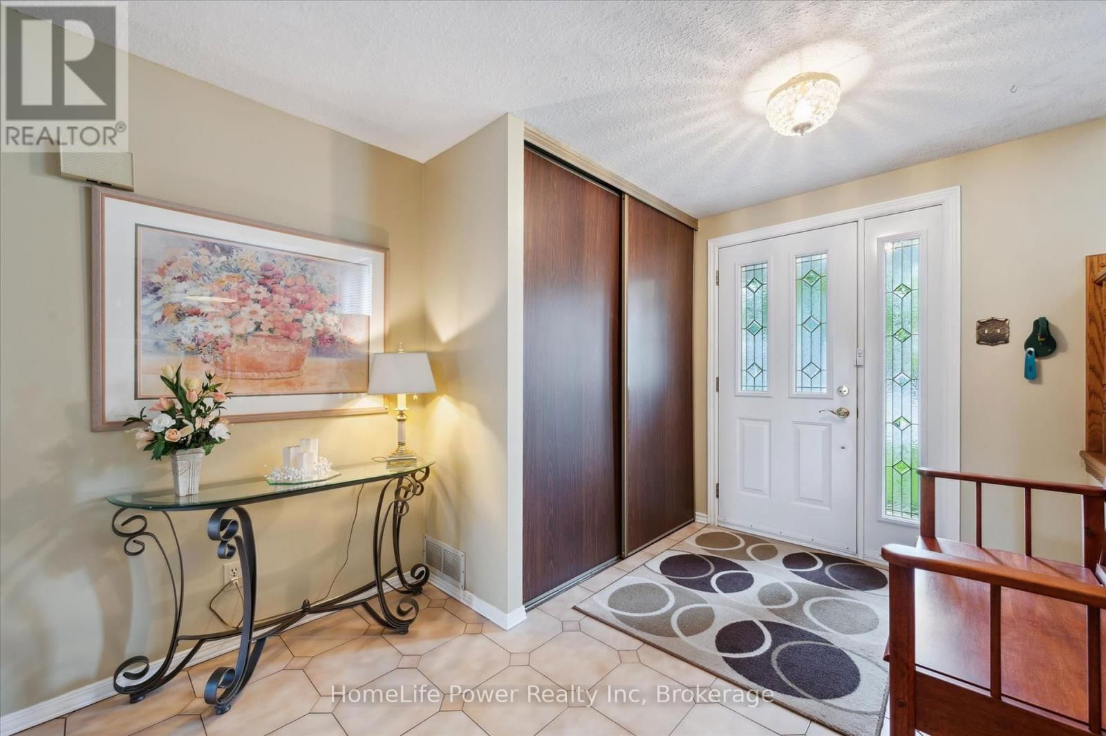 36 SANDERSON DRIVE Image 3