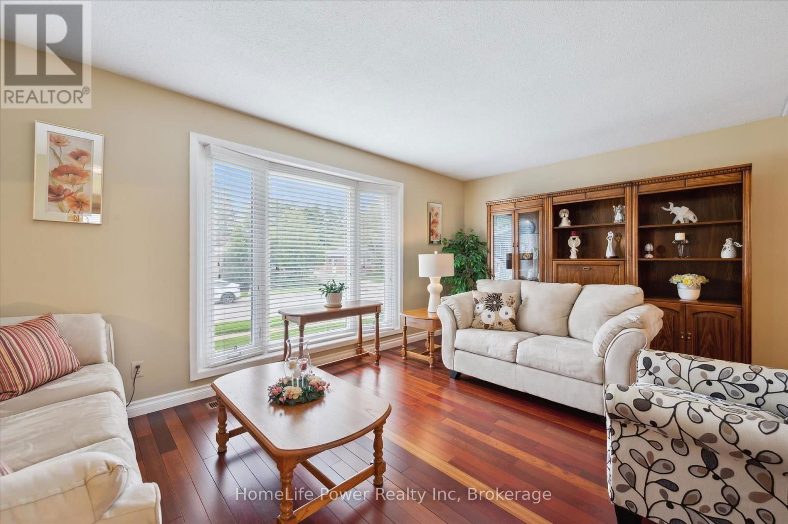 36 SANDERSON DRIVE Image 6