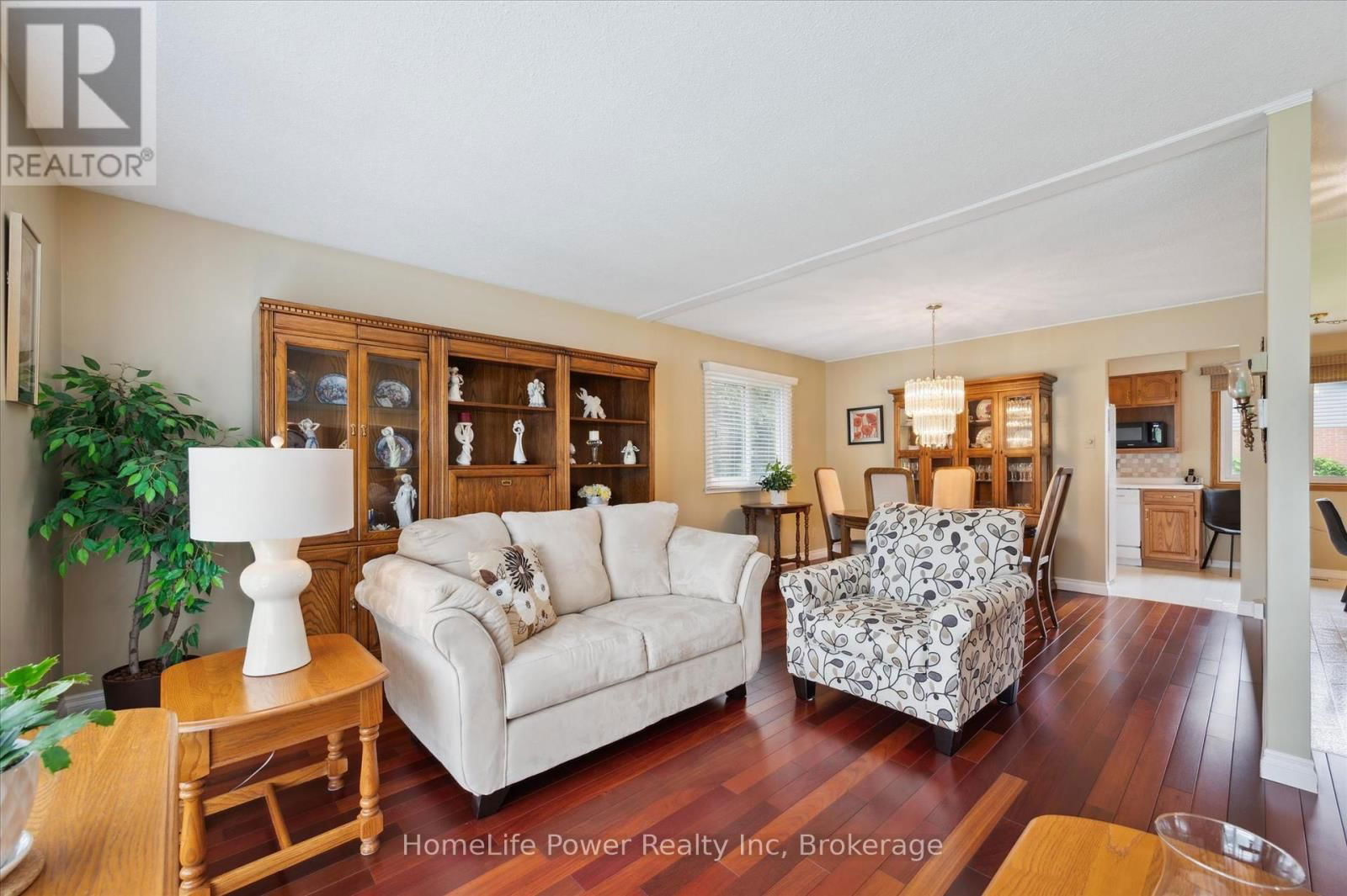 36 SANDERSON DRIVE Image 7