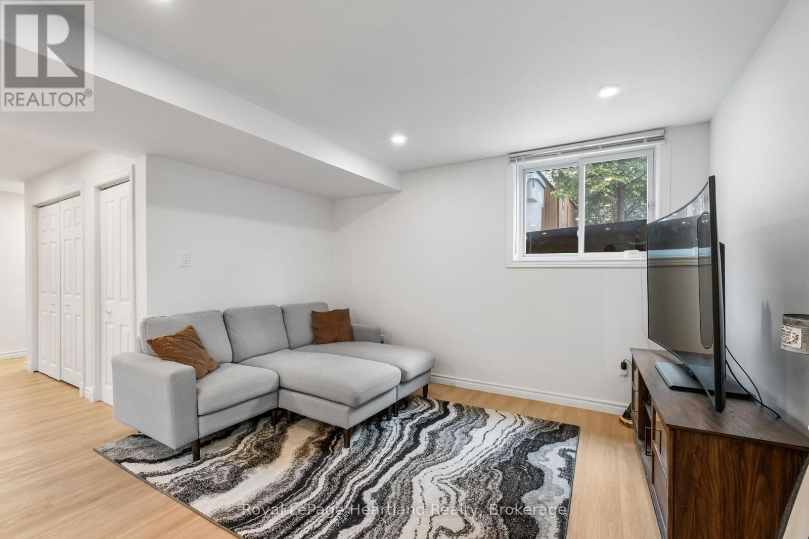 2 - 43 RAGLAN STREET EAST Image 4
