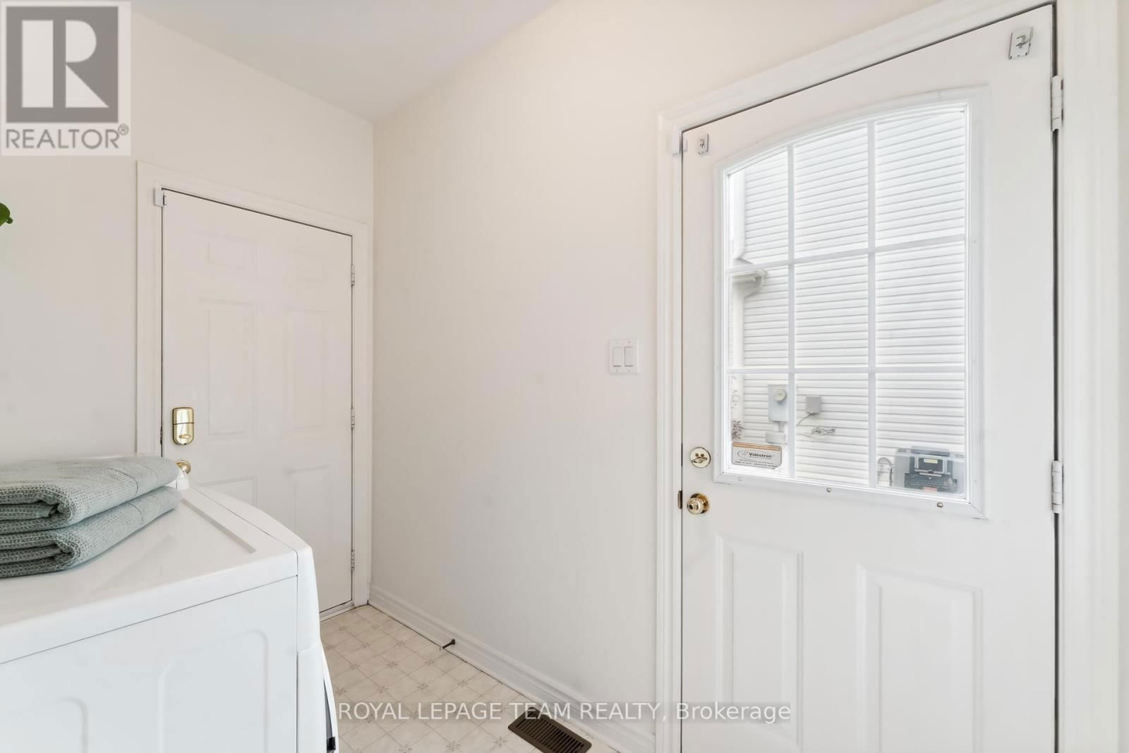 39 VERMONT AVENUE Image 23