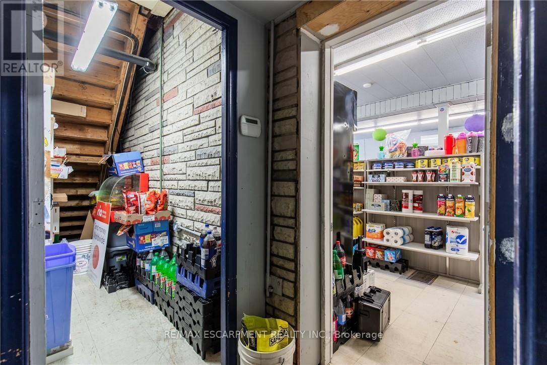 2340 KING STREET EAST Image 13