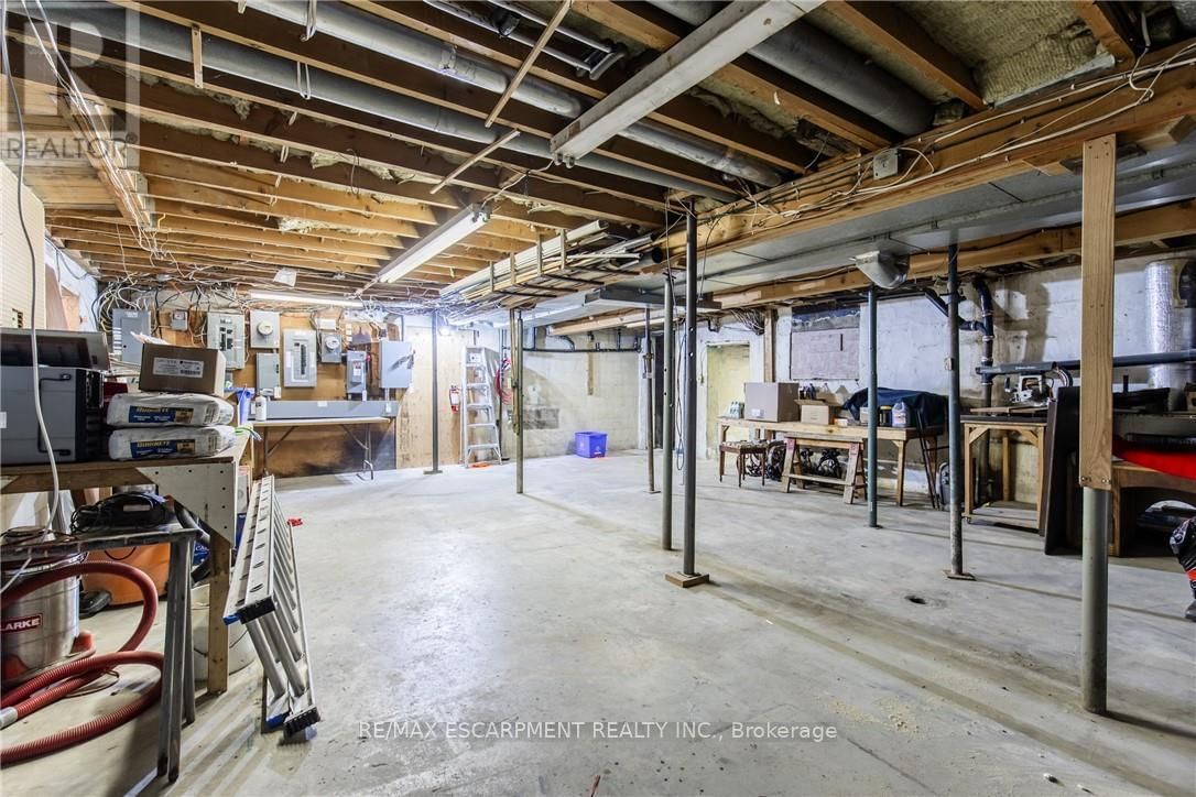2340 KING STREET EAST Image 14