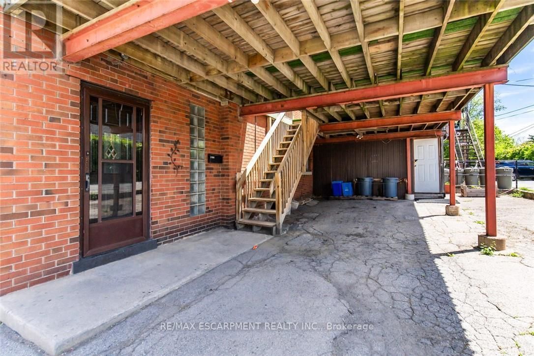 2340 KING STREET EAST Image 15
