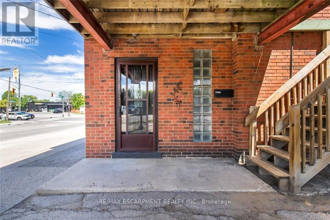 2340 KING STREET EAST Image 16
