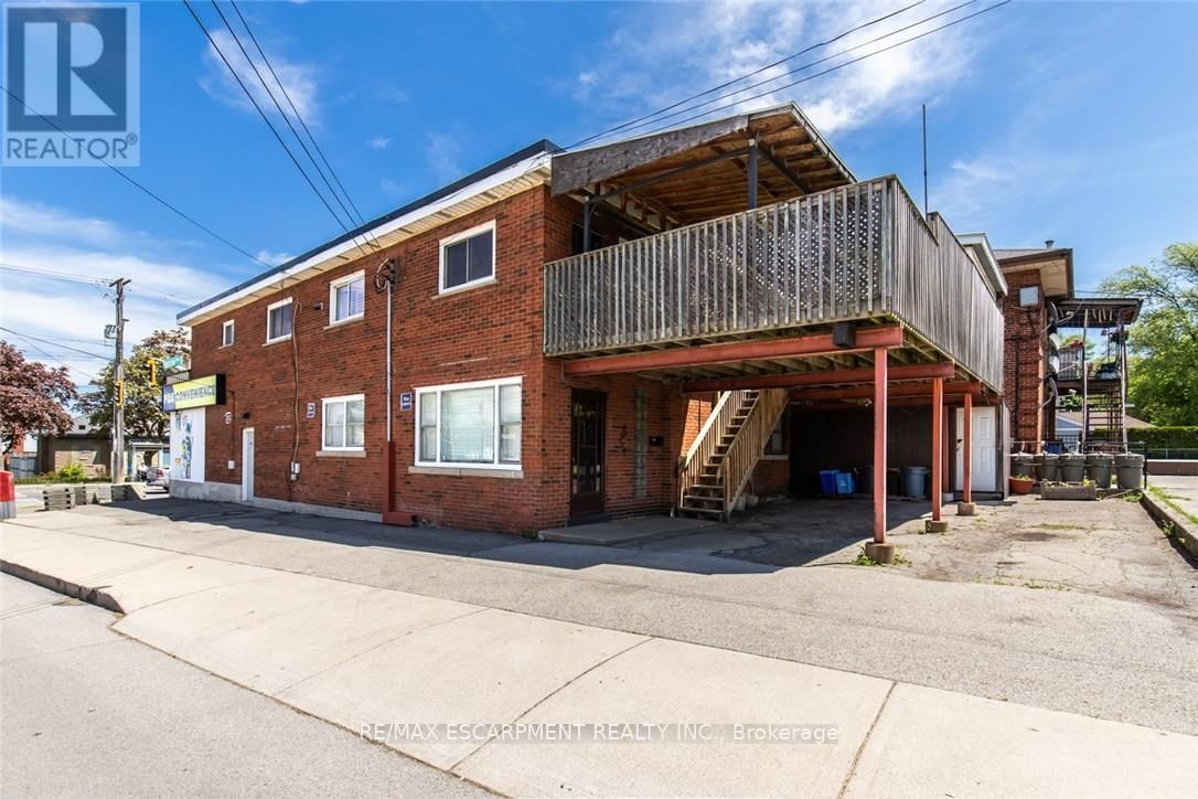 2340 KING STREET EAST Image 25