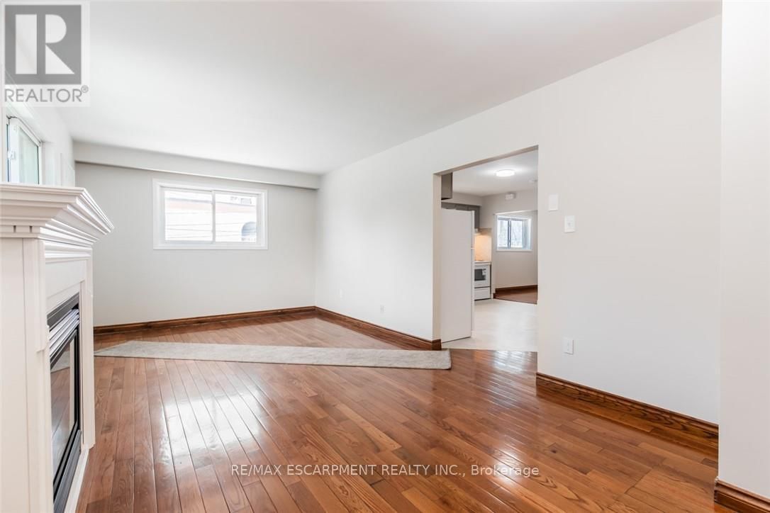 2340 KING STREET EAST Image 31
