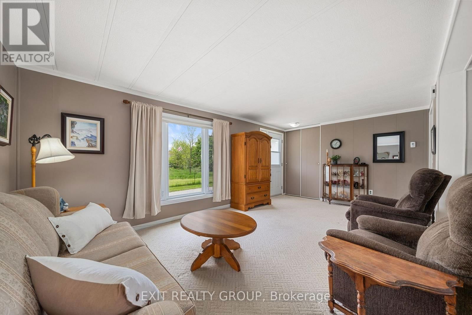 16 BLUEJAY LANE Image 2