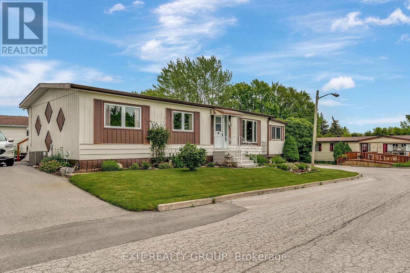 16 BLUEJAY LANE Image 23