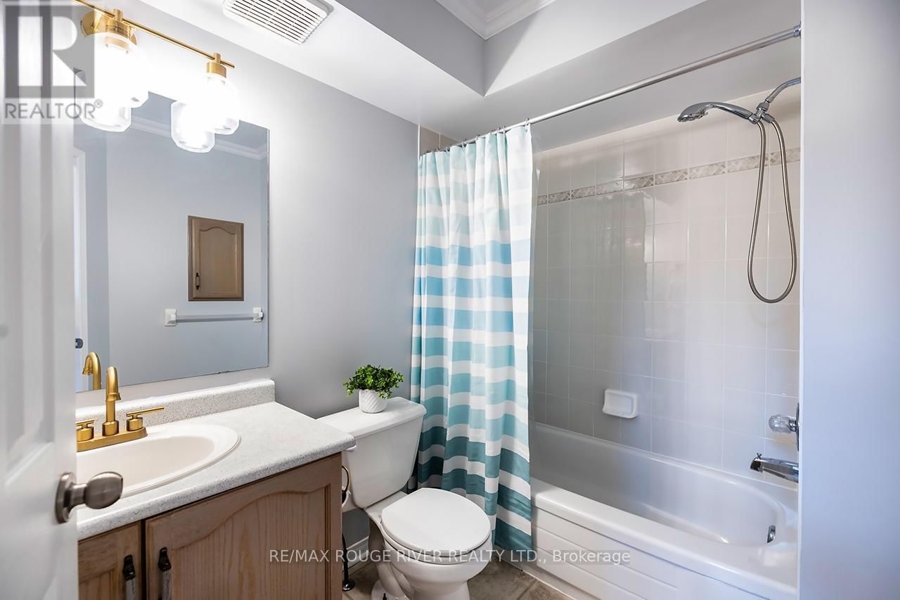 1330 EAGLE CRESCENT Image 21