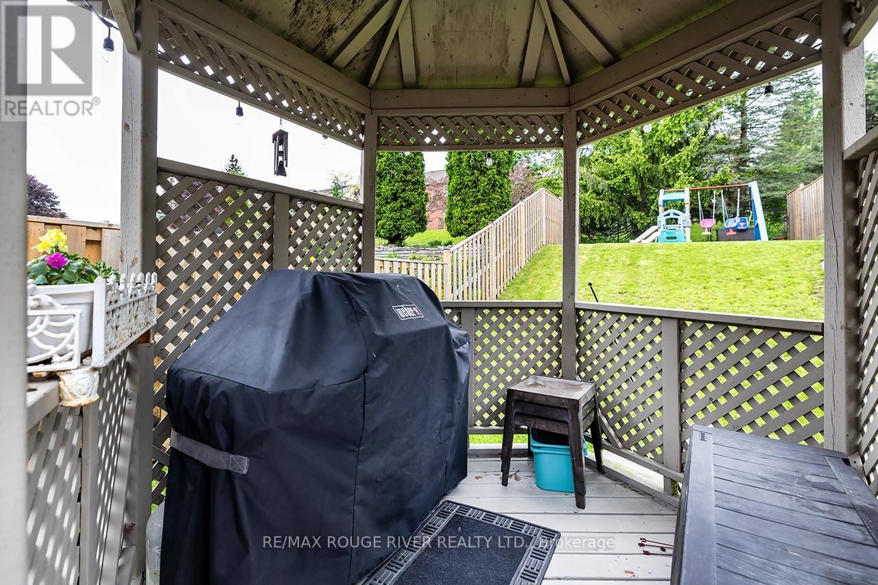 1330 EAGLE CRESCENT Image 25