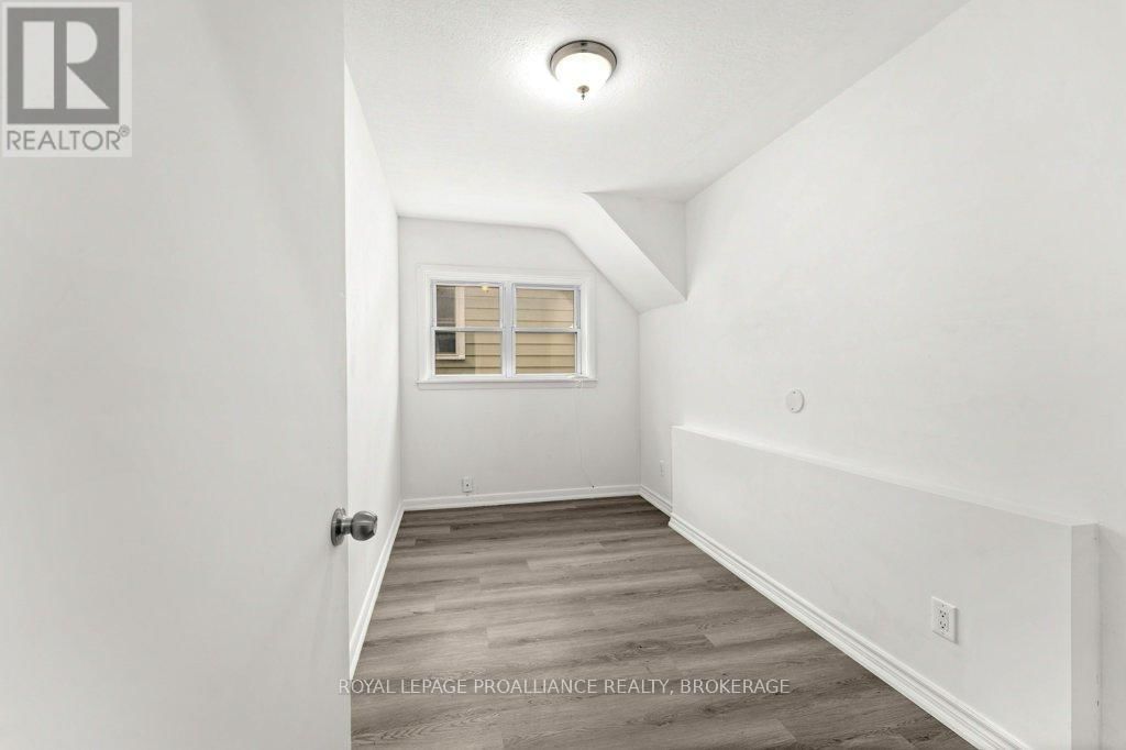 468-470 VICTORIA STREET Image 14