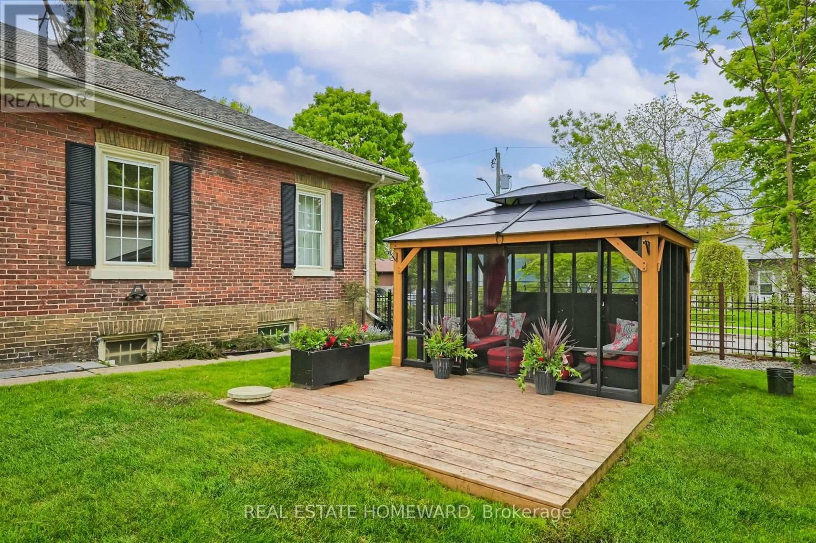 429 GEORGE STREET Image 36