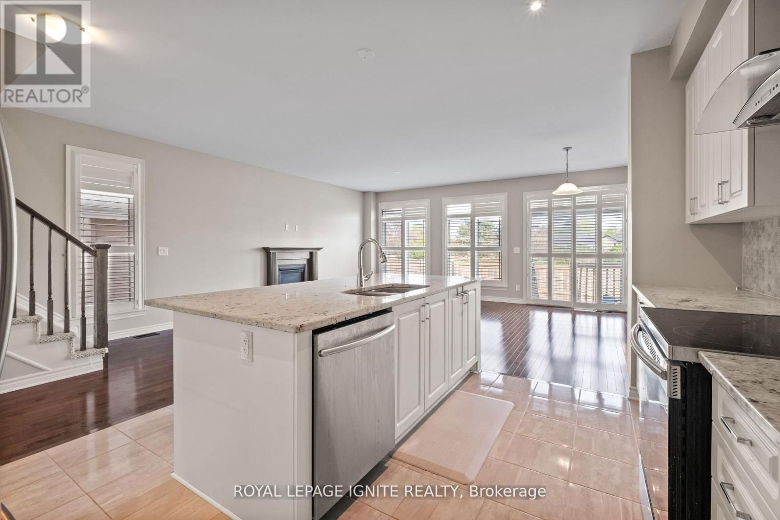 866 RIVERVIEW WAY Image 12