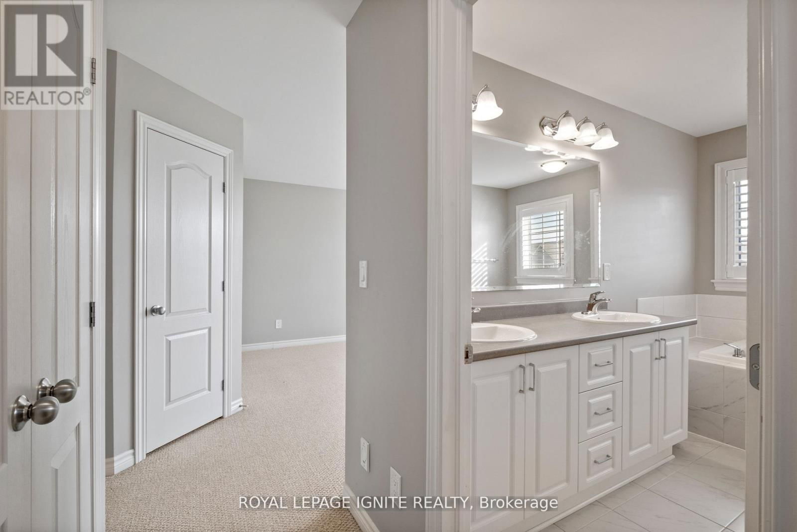 866 RIVERVIEW WAY Image 23
