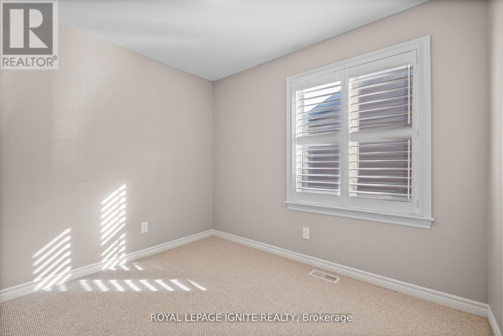 866 RIVERVIEW WAY Image 27