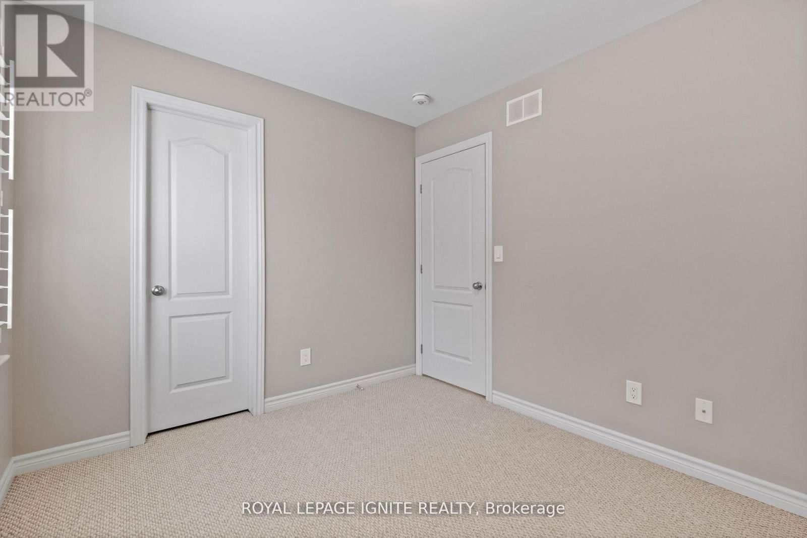 866 RIVERVIEW WAY Image 28