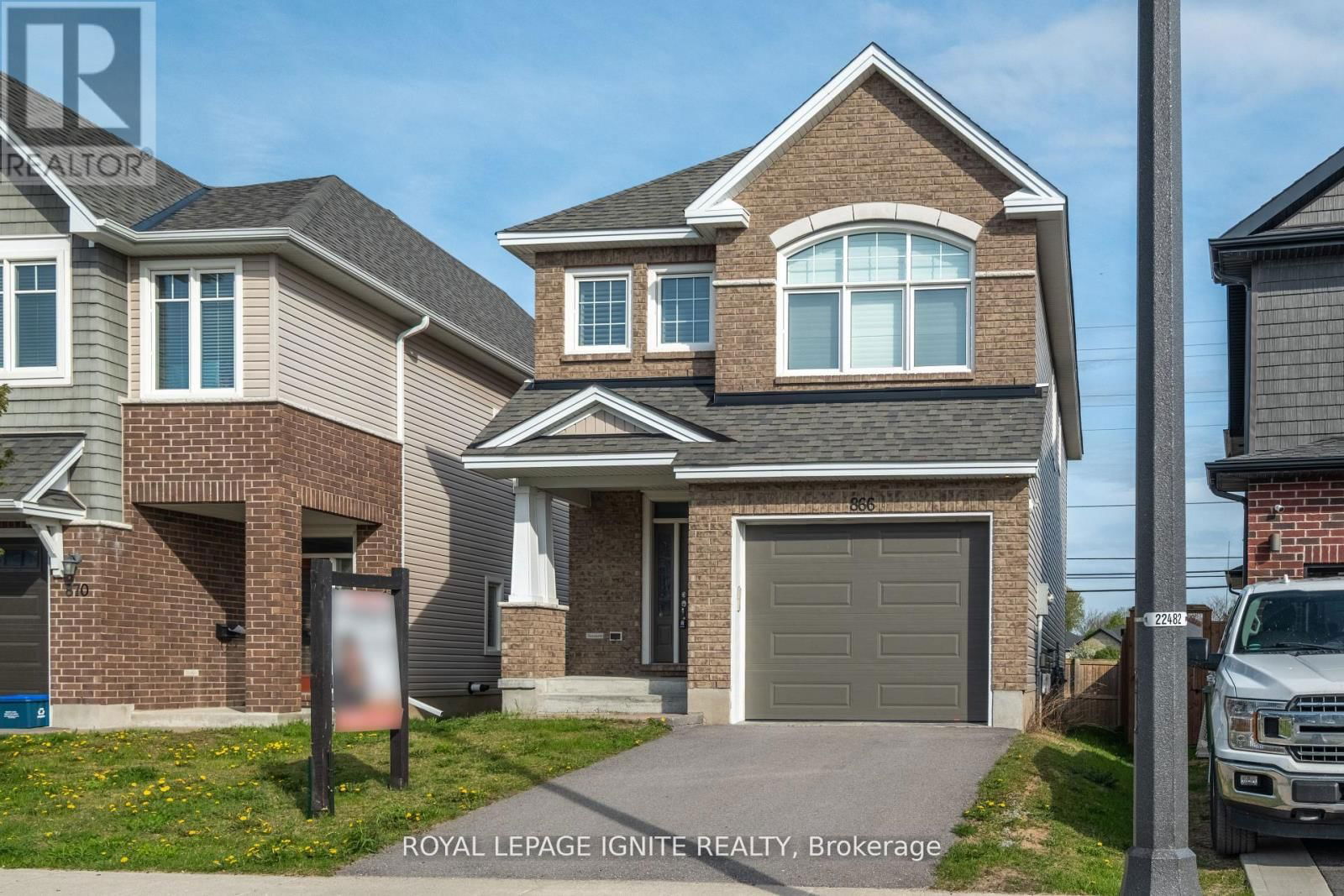 866 RIVERVIEW WAY Image 3