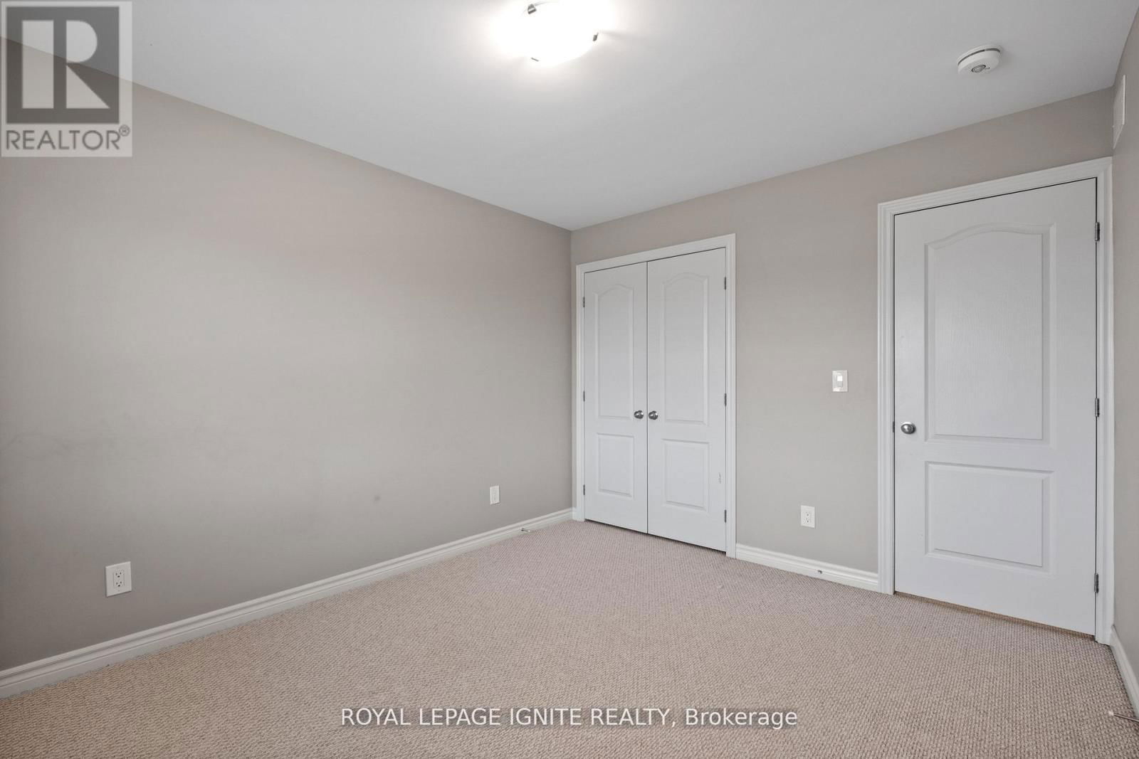 866 RIVERVIEW WAY Image 34